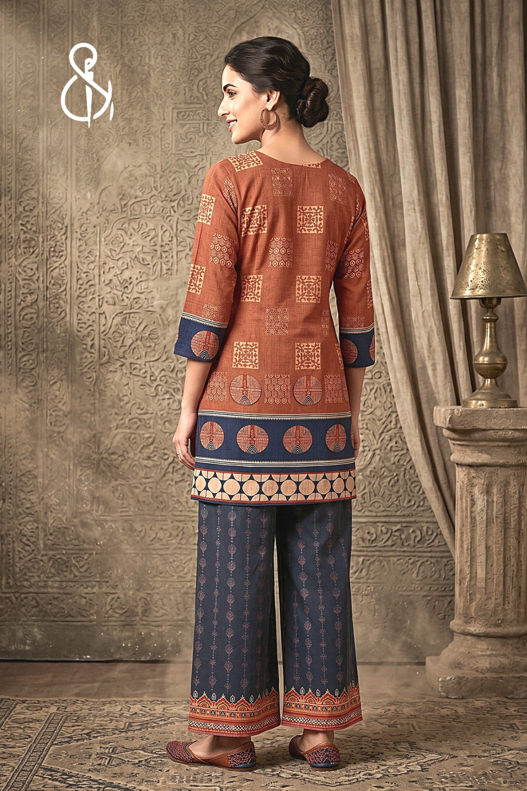 Beige Elegant Floral Printed Kurta Set for Women