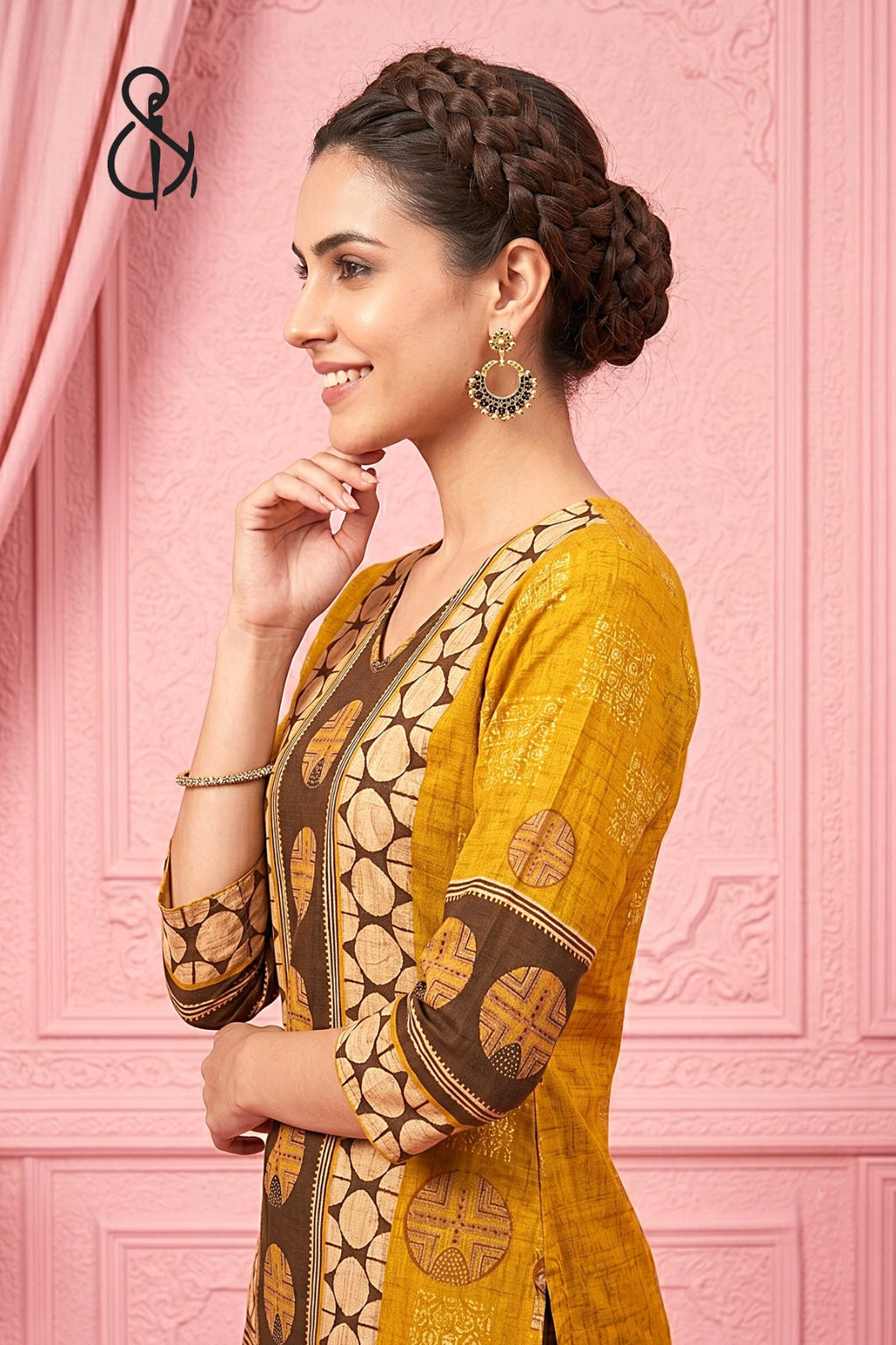 Yellow Floral Designer Kurta Set with Middle Print Detail
